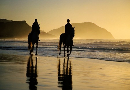 Bali - Cabalgata en la playa al atardecer