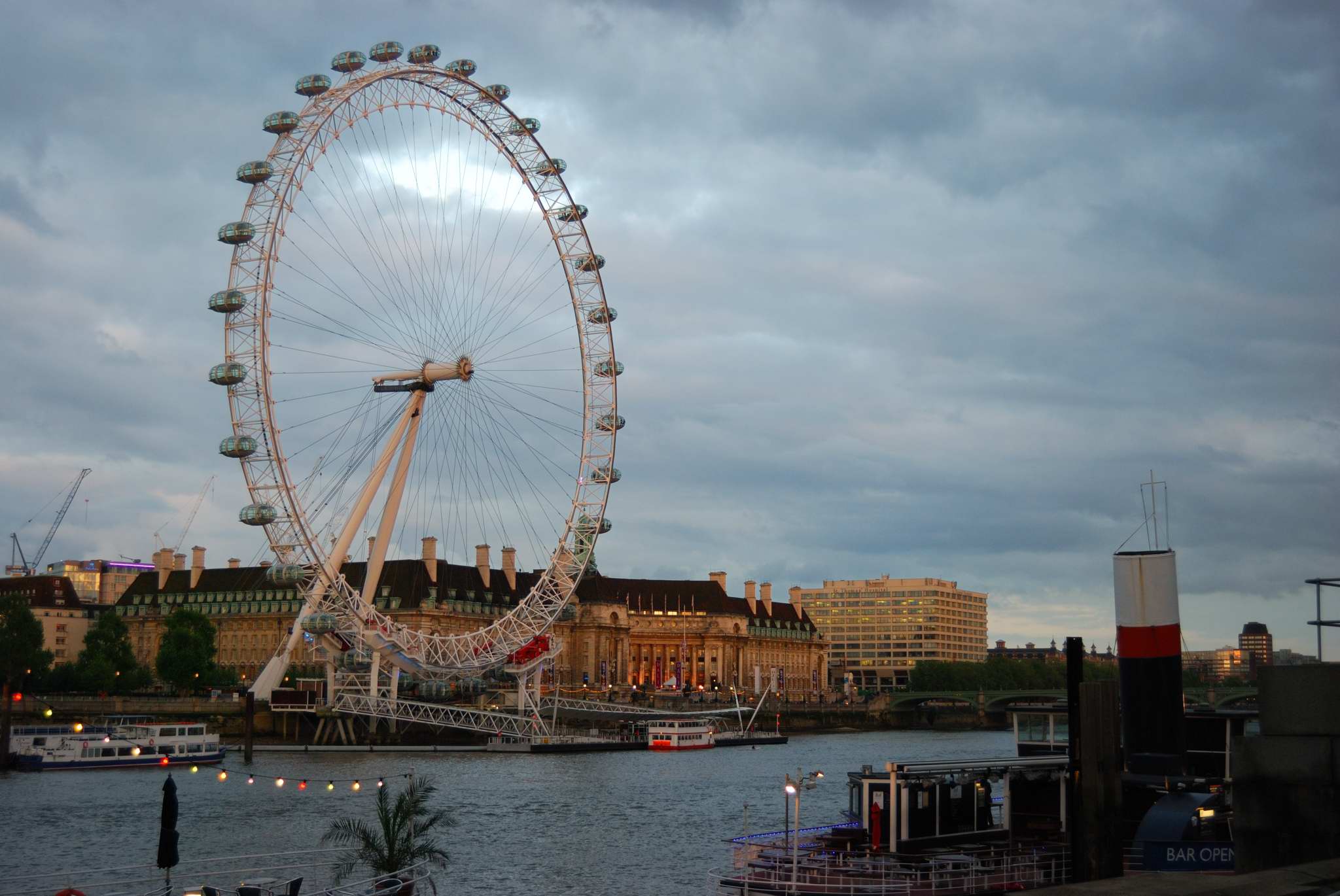 Volar en el London Eye y brindis con champagne