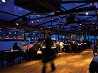 Londres - Cena de Lujo en el Crucero Nocturno 